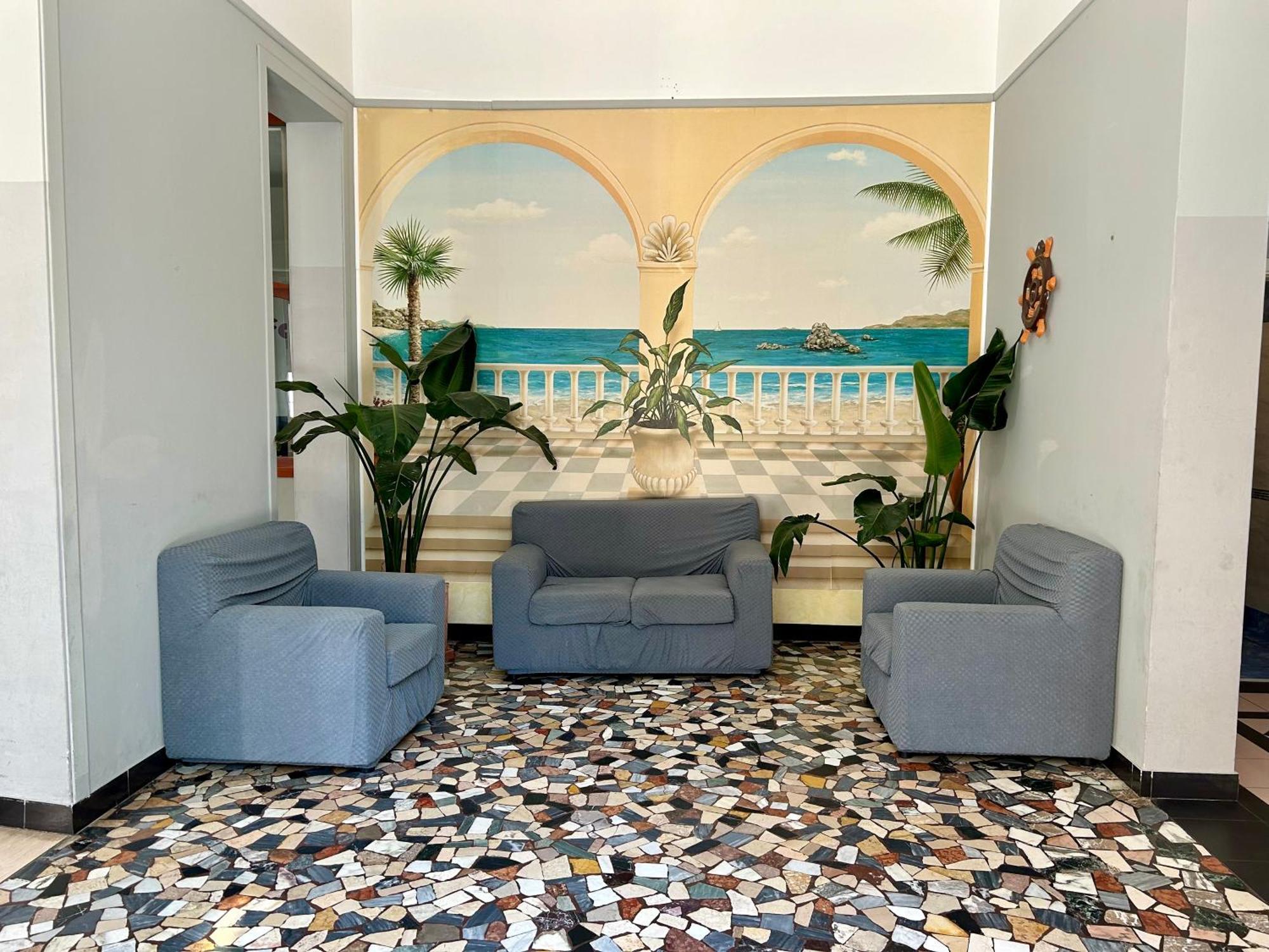 Hotel Loris - Valentini Family Village ベラーリア・イジェア・マリーナ エクステリア 写真